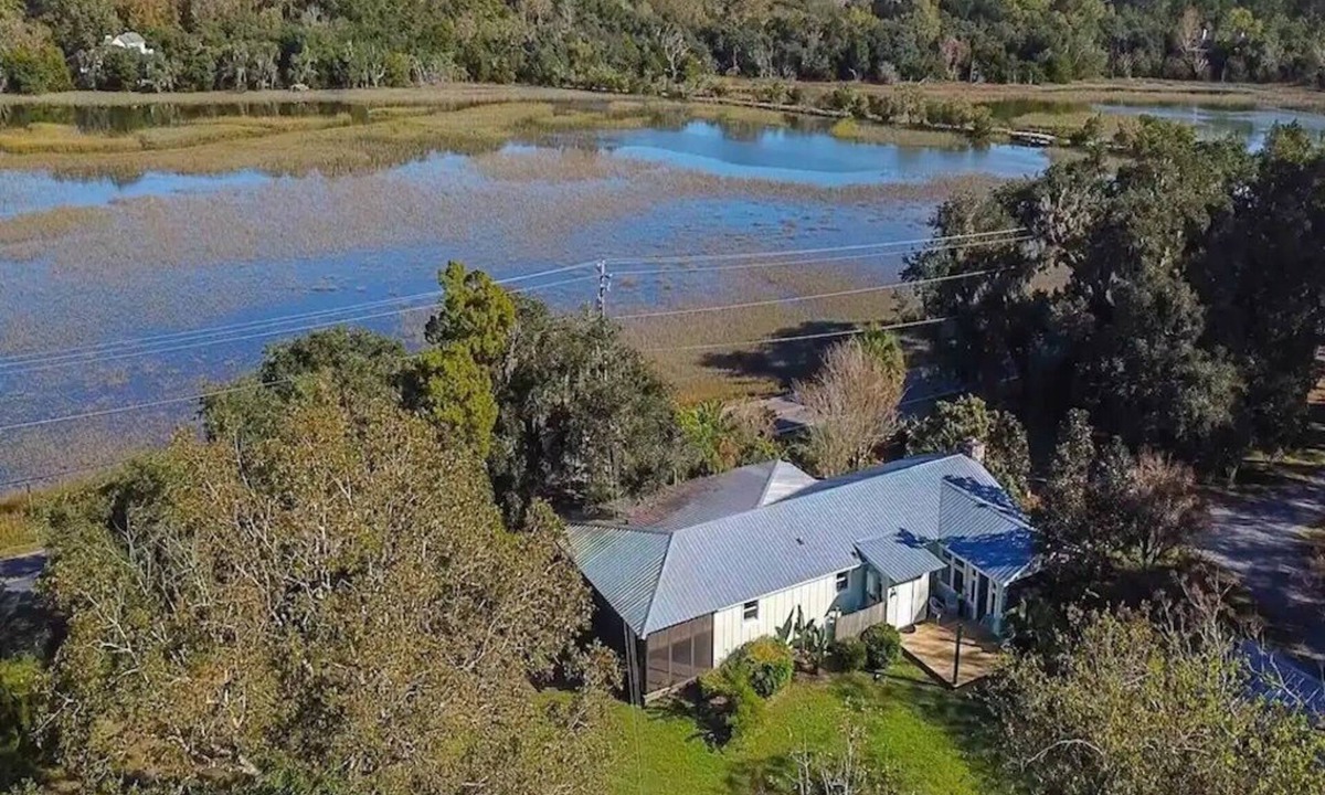 Meggett House | Lowcountry Creekside Family get away.