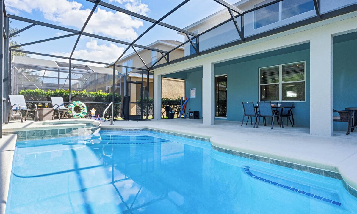Veranda Palms House | LUXE Disney Home! Priv Heated Pool/Spa, 3000ft2, 6 bed/5.5bath, Sleeps 13!