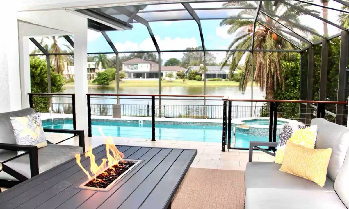 Palm River Estates House | LUXE Lakeside Living w/Pool & Spa, 3 Kings, Grill