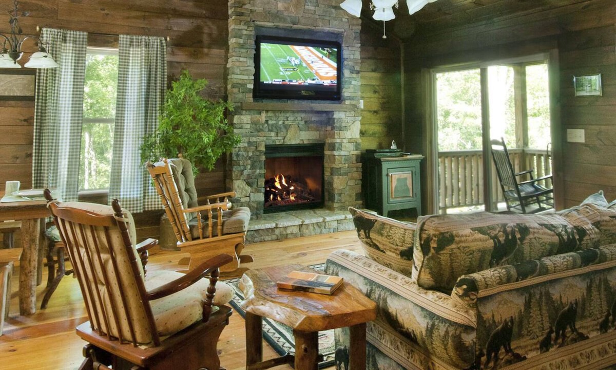 Topton Cabin | Luxuary Cabin secluded on 40 acres of Spectacular Mountain Wilderness.