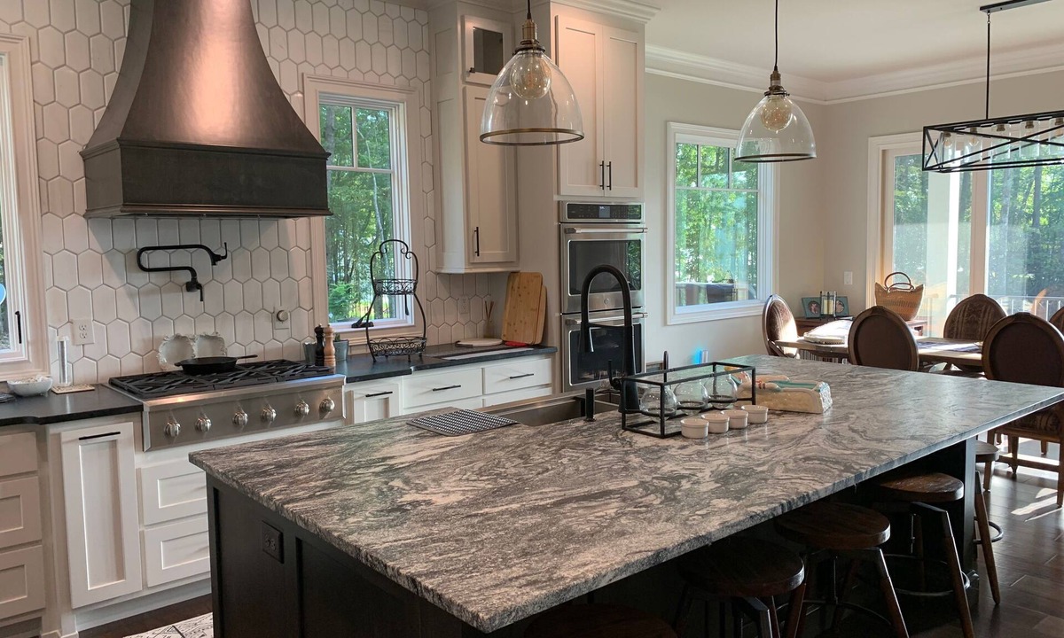 Eatonton House | Luxurious Lake Oconee Family Getaway!