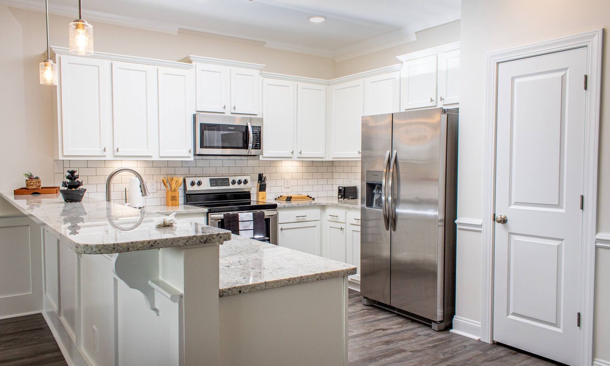 Greenville House | Luxury 3BR/3BA Smart Home Near ECU & Vidant Hospital w/Fast WiFi & EV Charging!
