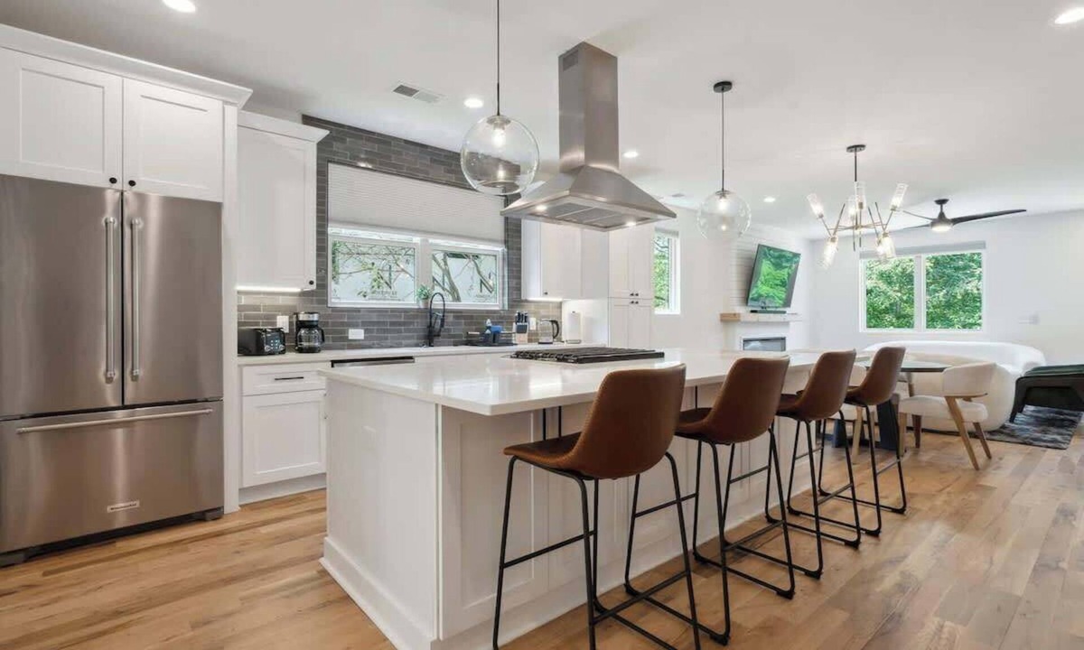 Biddleville House | Luxury Build - King Beds - Minutes to Uptown