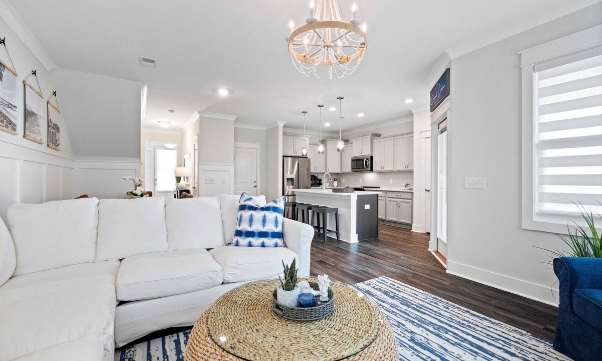 Spanish Wells House | Luxury Family Retreat with gameroom
