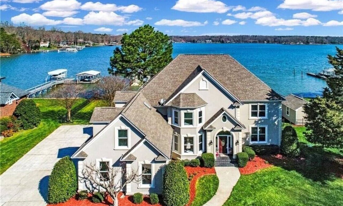Lake Norman of Catawba House | Luxury Lake Norman waterfront estate