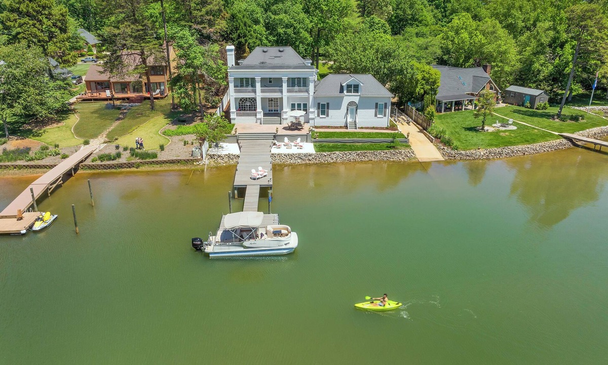 Denver House | Luxury Lake Norman waterfront home with dock, pub, game rooms & amazing views