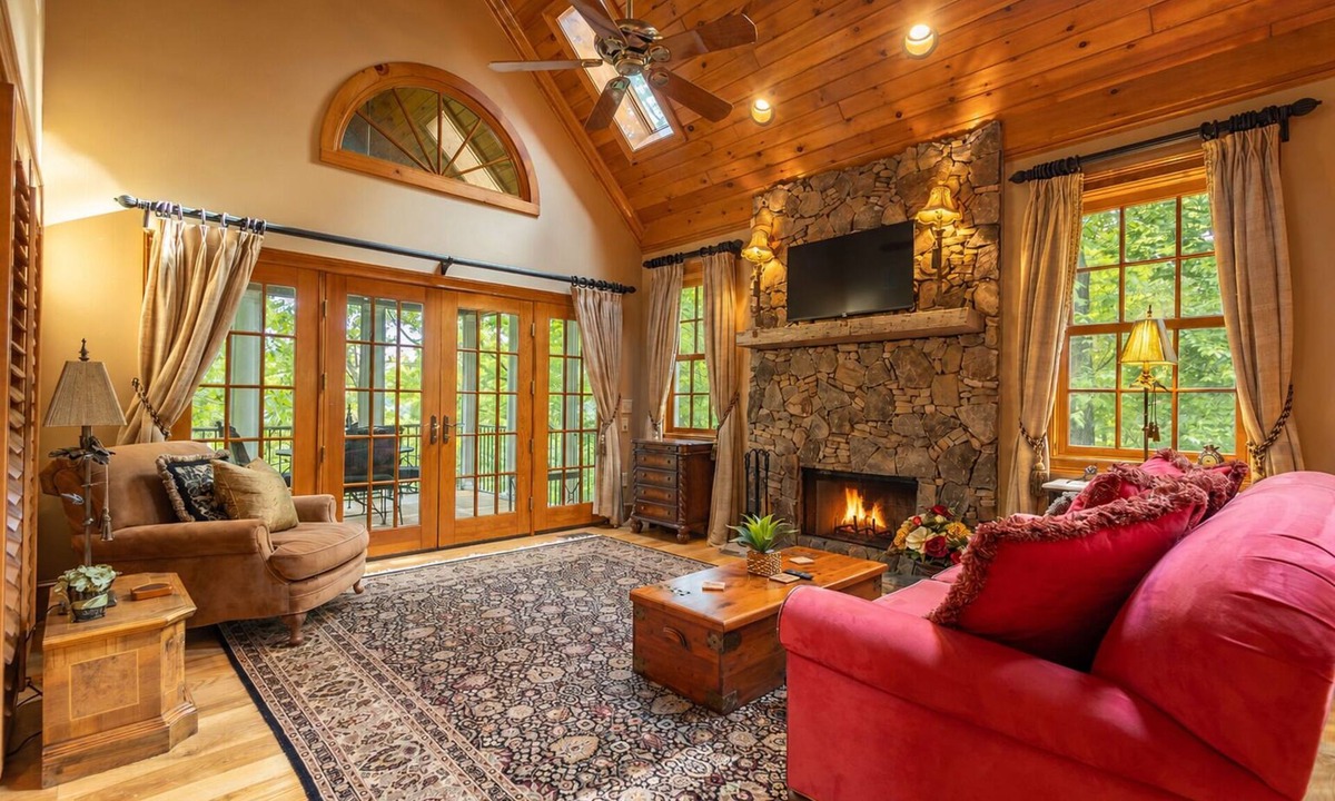 Santeetlah Cottage | Luxury Lake Santeetlah Mountain Cottage