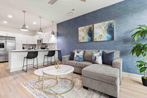 East Raleigh Apartment | Luxury Living 5 Min From Downtown