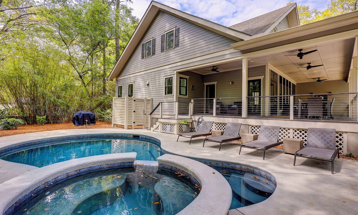 Heritage Woods House | Luxury, Location & Leisure — 16 East Garrison: Your Sea Pines Hideaway