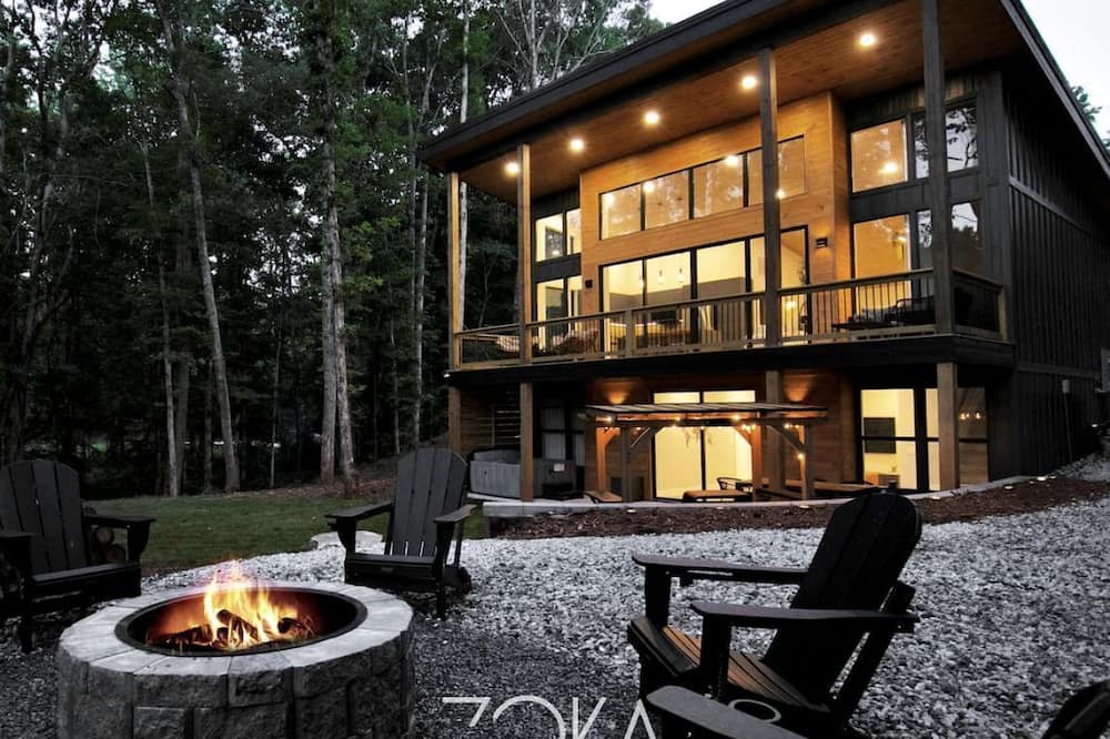 Westminster Cabin | Luxury Mountain Retreat with Hot Tub Near Lake Hartwell & Clemson, SC
