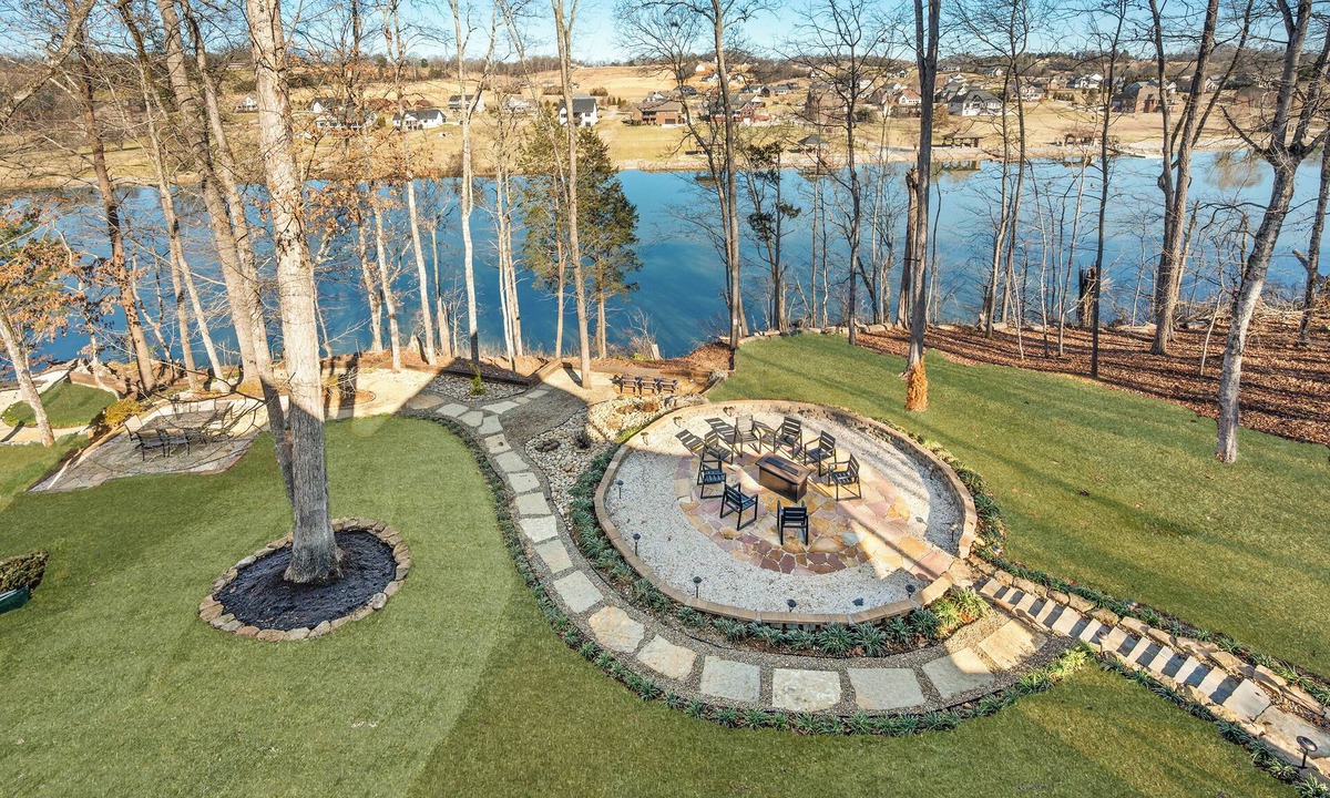 Sevierville Cabin | Luxury Smoky Mountain Cabin, River View, Hot tub, Game Room, Firepit, Deck
