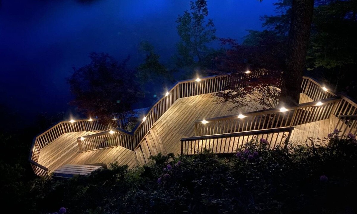 Lake Junaluska House | Mae`s Haven a 6 Bed- Lake Junaluska w/Private Dock