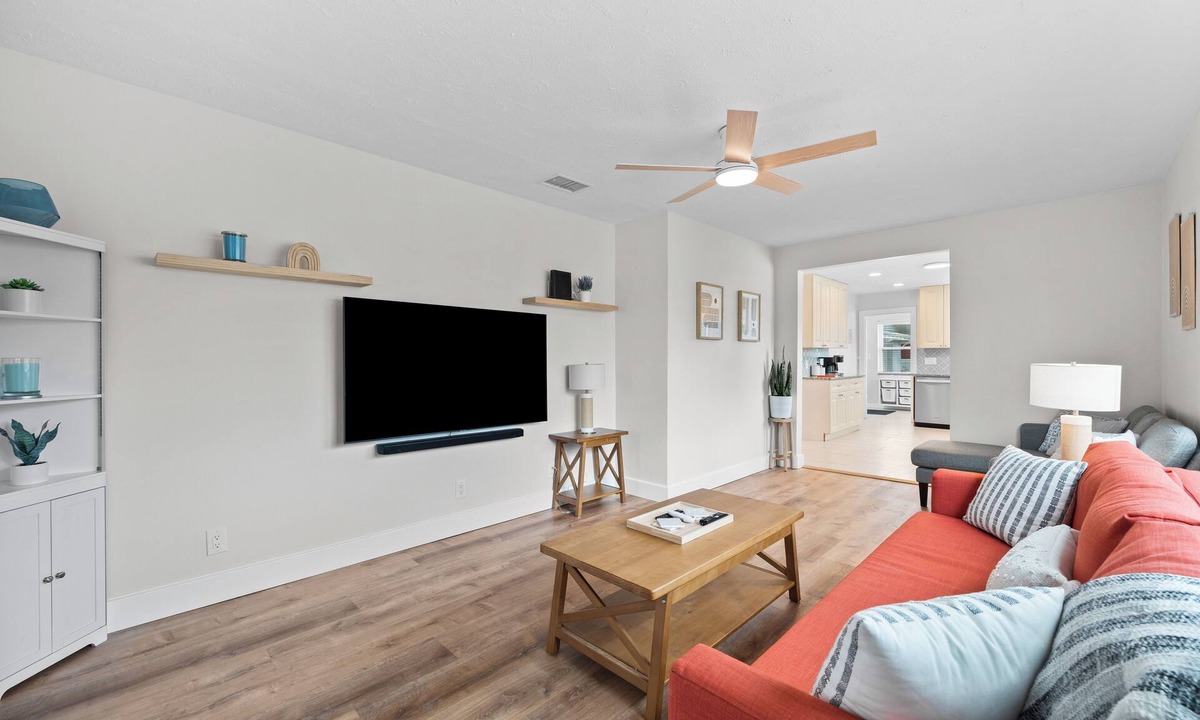 St. Petersburg House | Magnolia Heights Beauty