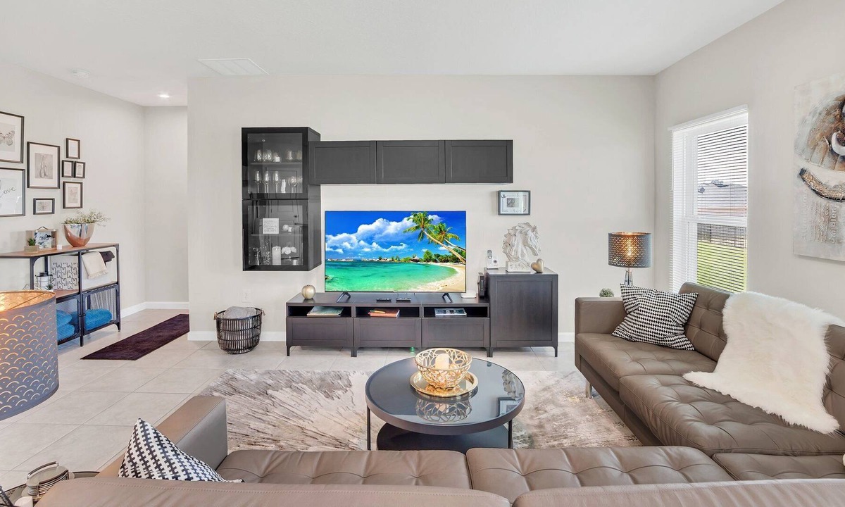 Haines City House | Magnolia House, 3BR vacation villa, w/amenities