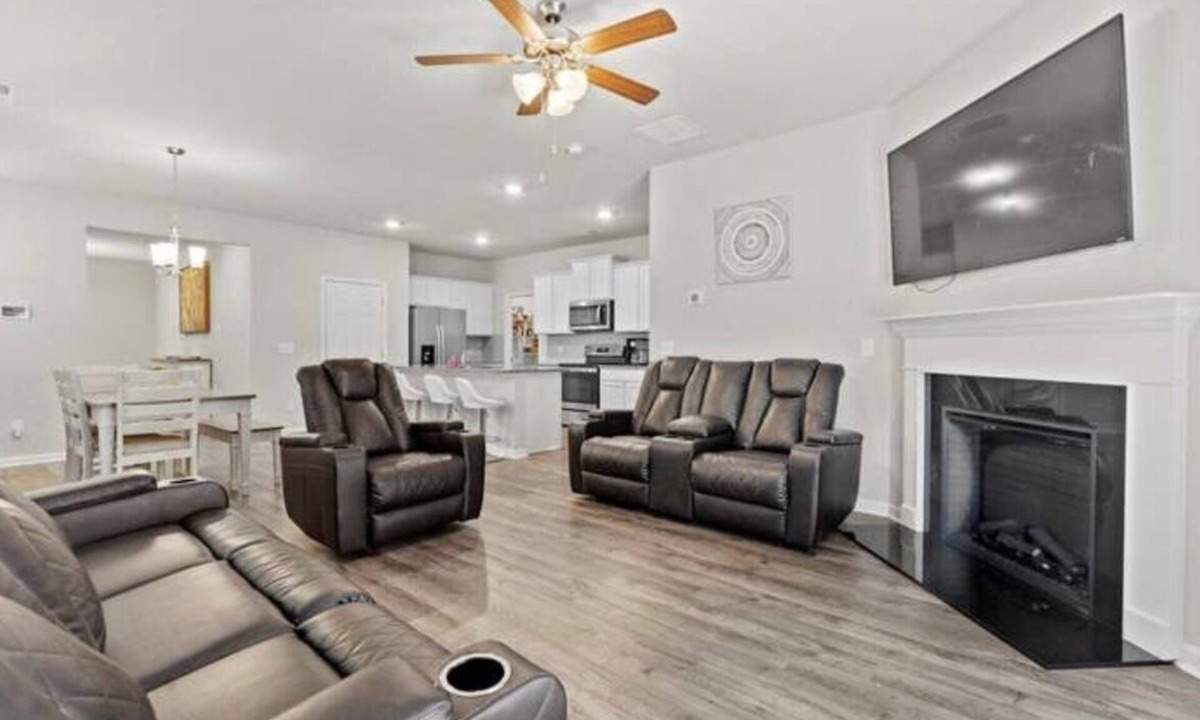 Fort Gordon House | Massive Rental, Sleeps 10, Home Away From Home