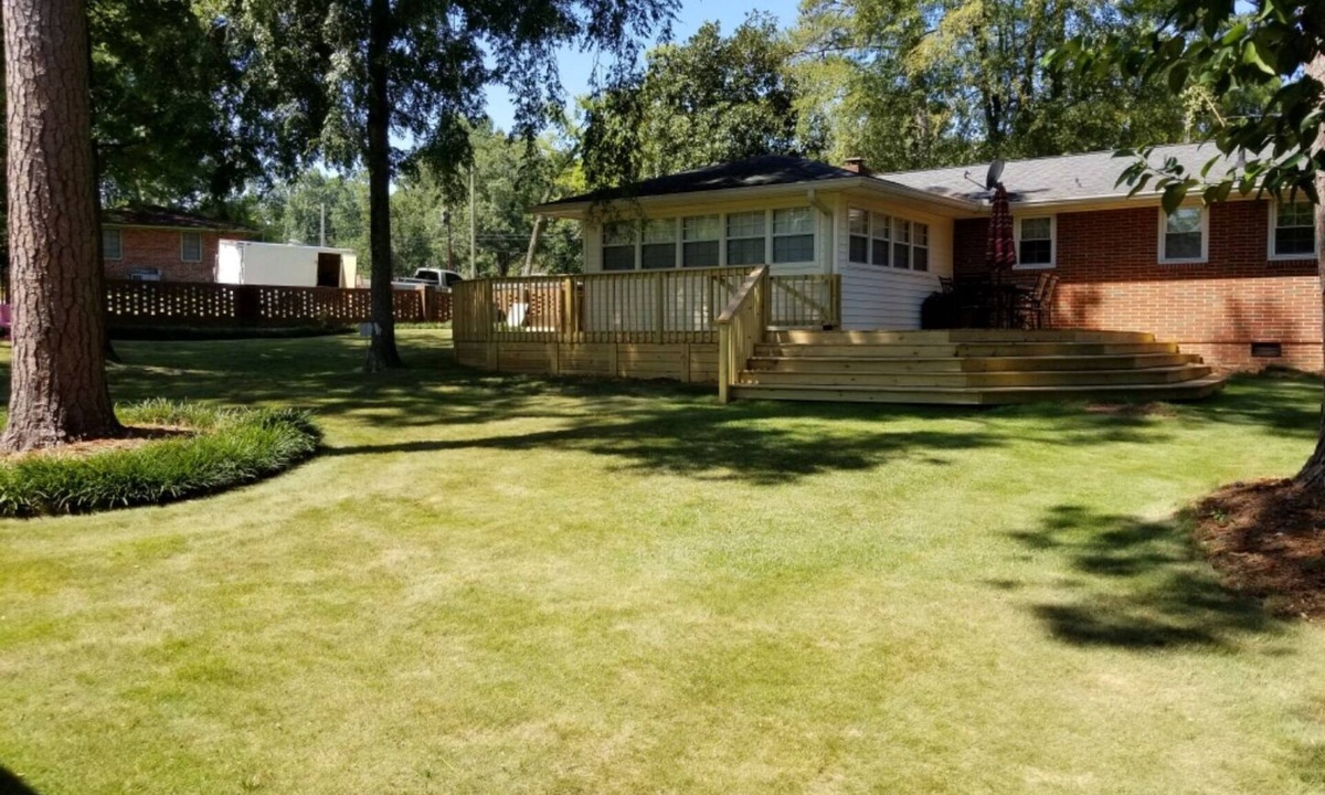 National Hills House | Masters Rental 1/2 mile away