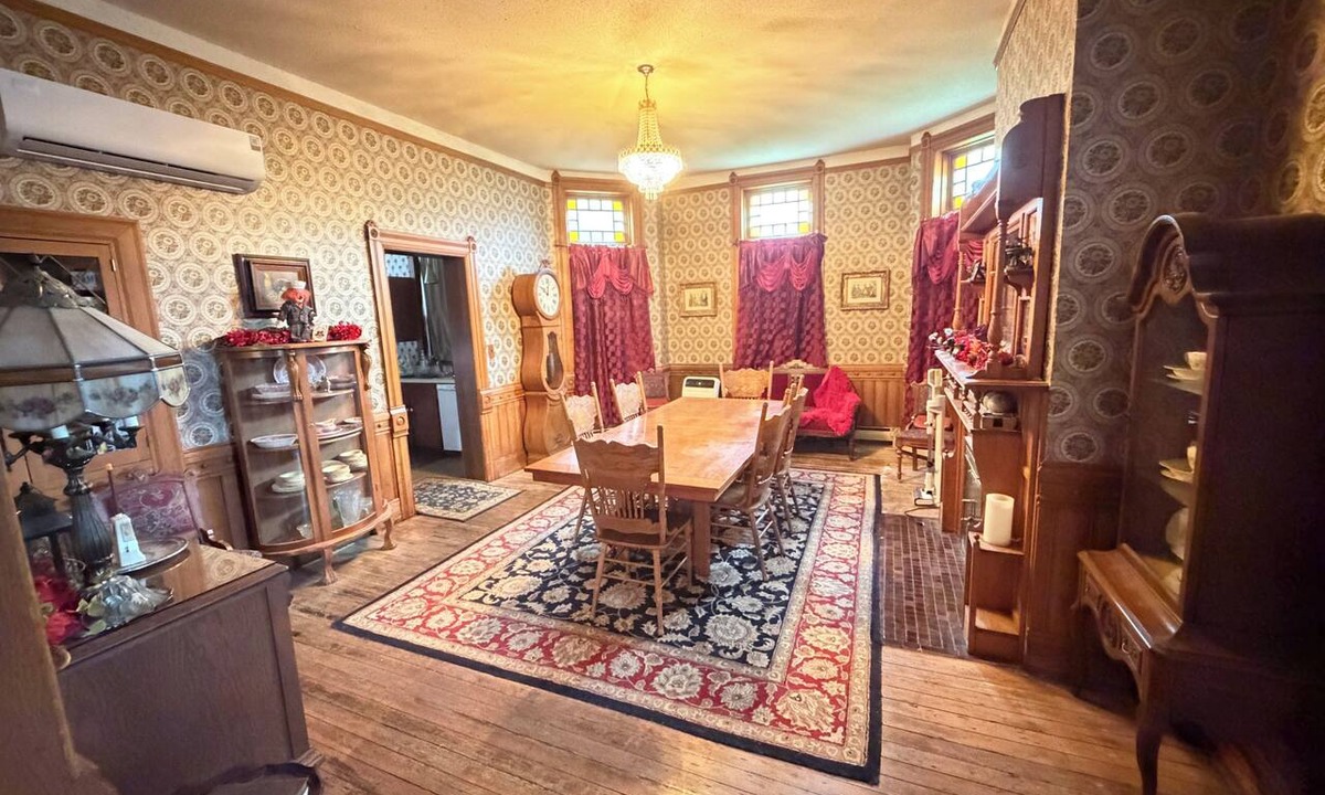 Atchison Hotel | McInteer Villa