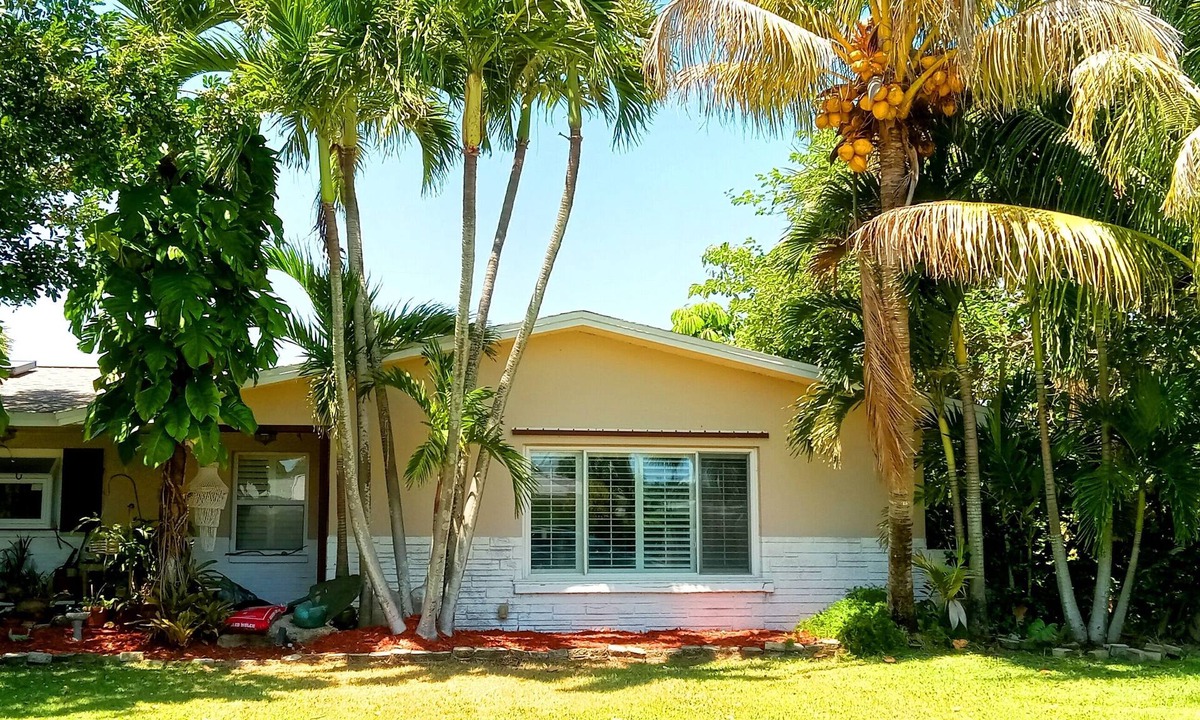 Indialantic By The Sea Apartment | Melbourne-Indialantic-by-the-Sea, Florida