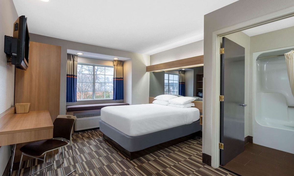 Matthews Hotel | Microtel Inn by Wyndham Matthews/Charlotte