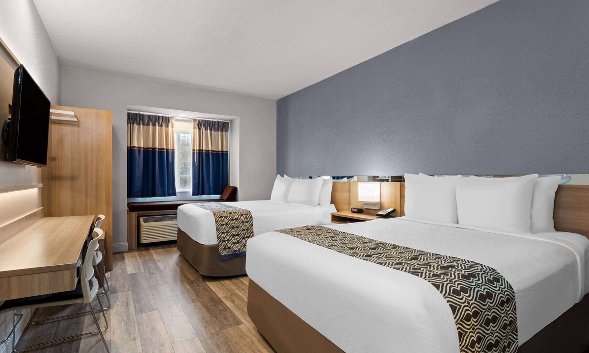 Zephyrhills Hotel | Microtel Inn & Suites by Wyndham Zephyrhills