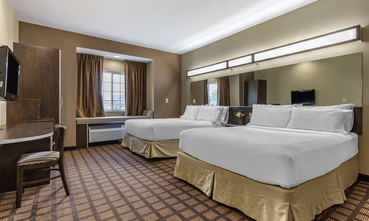 Sylva Hotel | Microtel Inn & Suites By Wyndham Sylva Dillsboro Area