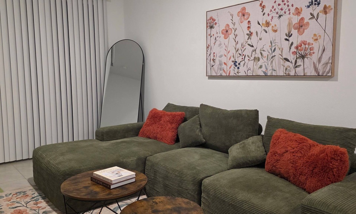 Northside House | Minutes away from everything Beach - Center - Airport