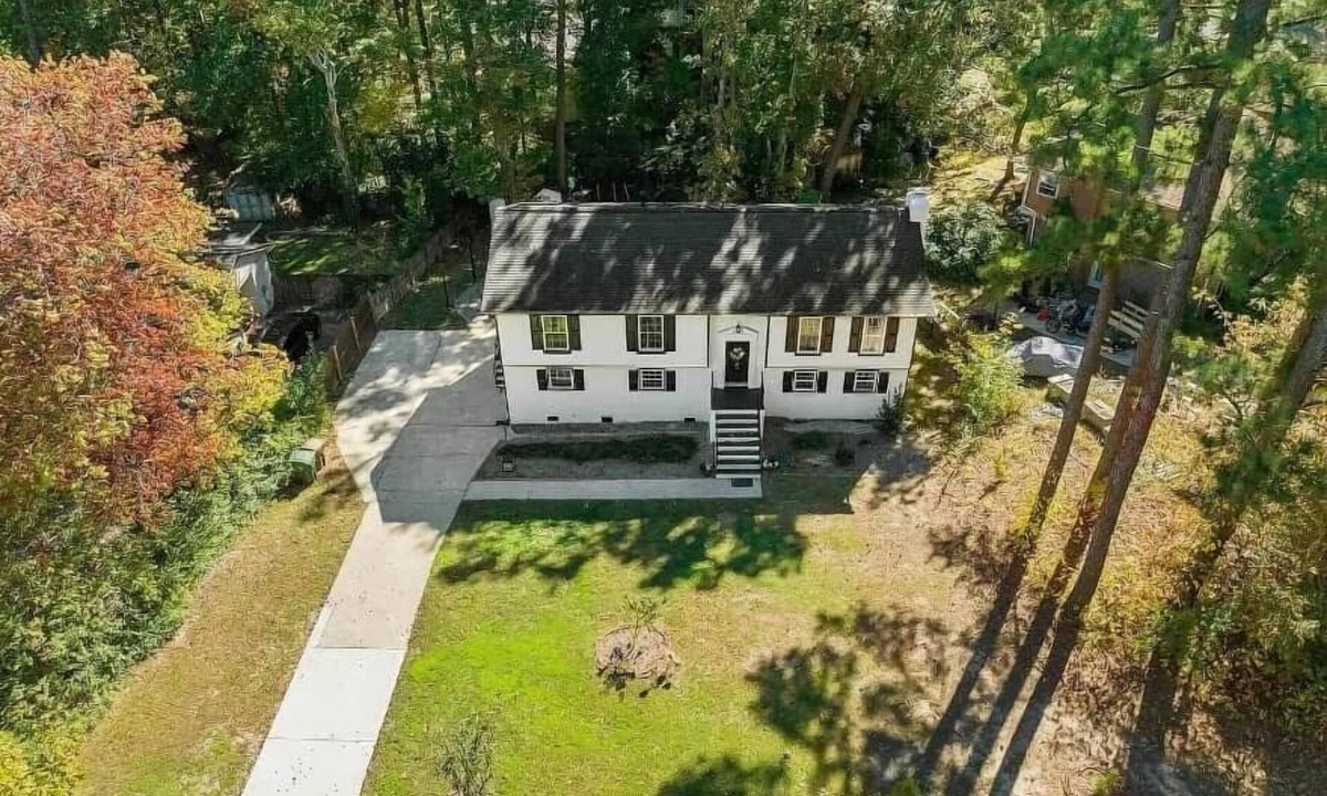 Cary House | Modern 4BR Home with Game Room & Outdoor Firepit