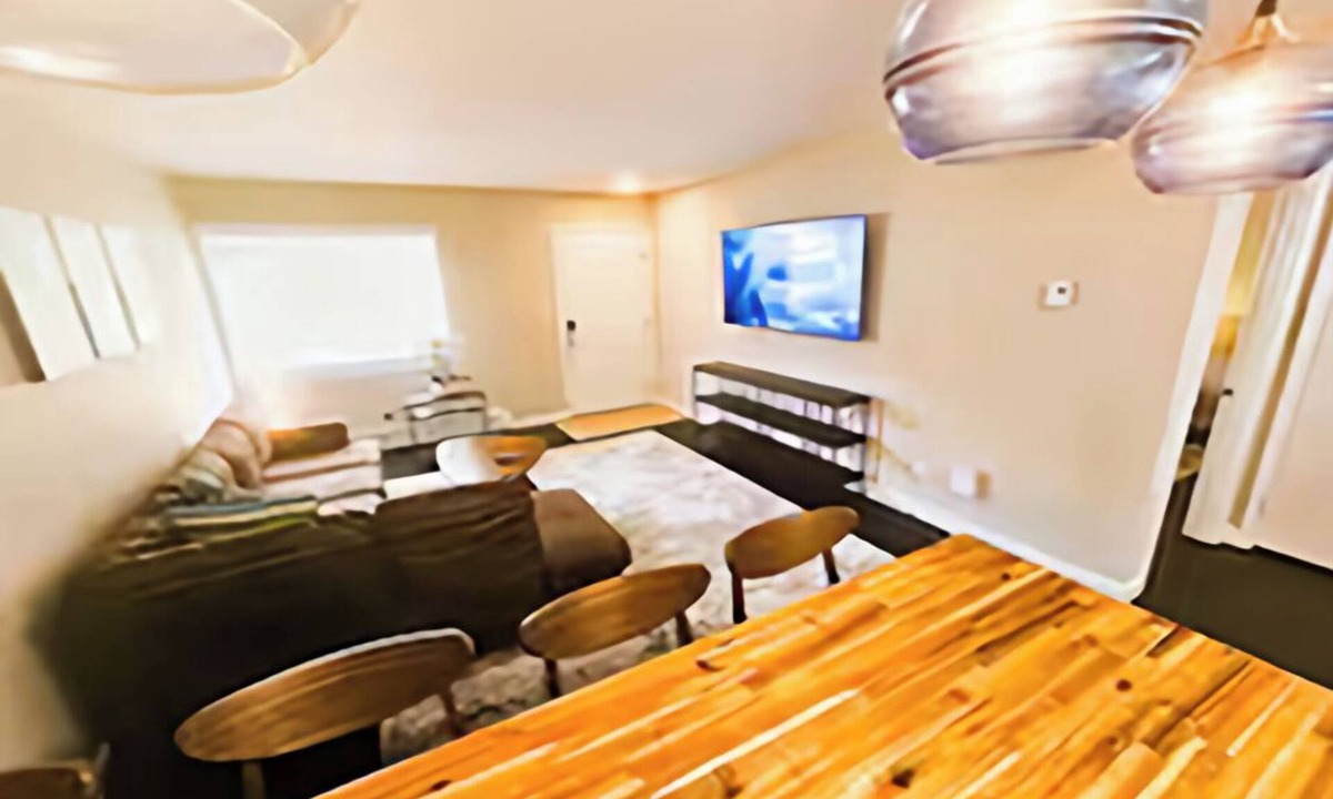 Oakhurst Apartment | Modern Charlotte Apartment