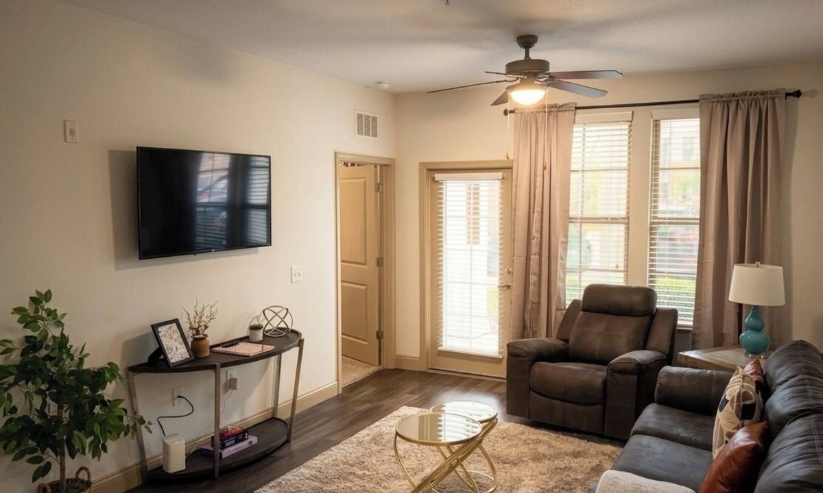 Baymeadows Apartment | Modern Comfort in the Heart of Southside
