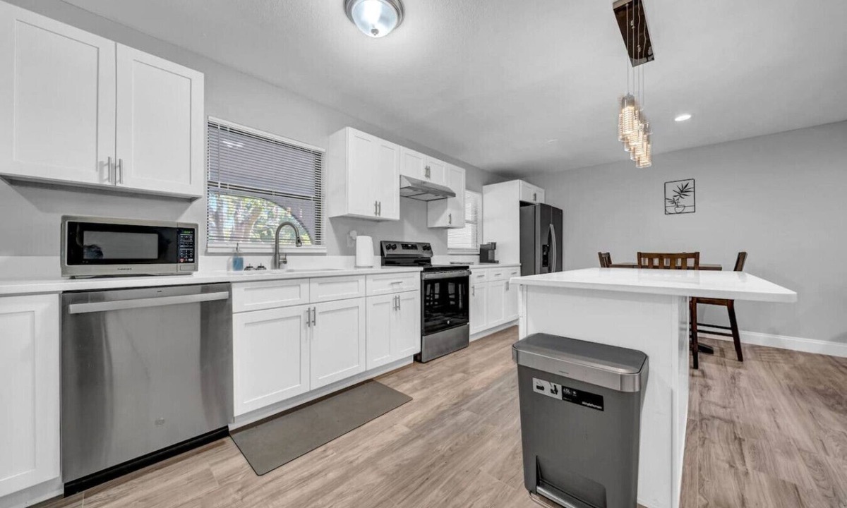 Orlando House | Modern Getaway Close to Disney