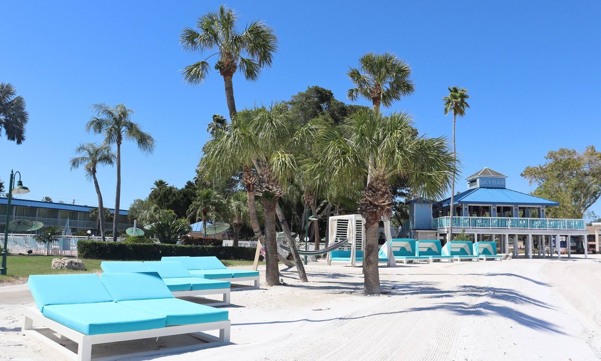 Pinellas Point Hotel | Modern Lavish Unit w/Balcony, Resort Amenities | Near St. Pete Beach