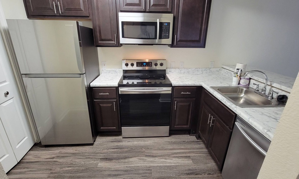 Charleston Apartment | Modern luxury 1BR Suite with low country living