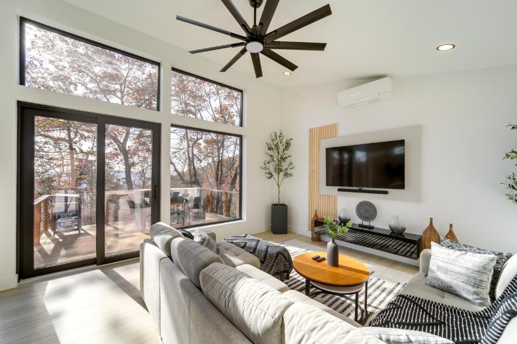 Pisgah Forest House | Modern Mountain-View Sanctuary in Pisgah Forest