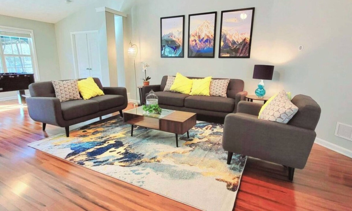Buford House | Modern Vibes, Peaceful Living - 4BR/2 BA in beautiful Buford