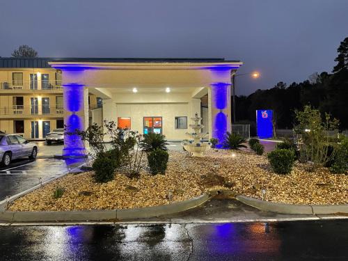 Eden Hotel | Motel 6-Pooler, GA - Savannah Airport