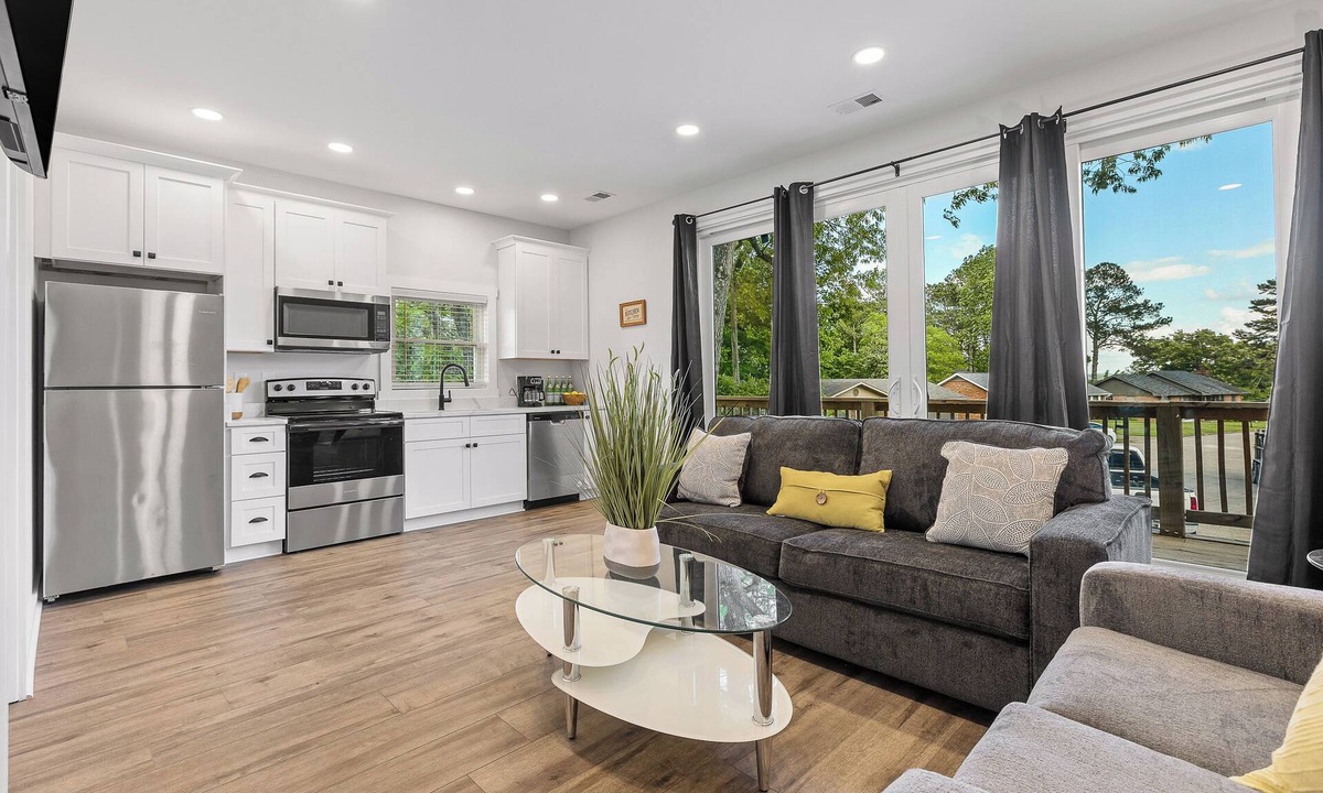 Lupton City House | Mountain View House minutes from Downtown Chattanooga, TN. Cul-de-sac location!