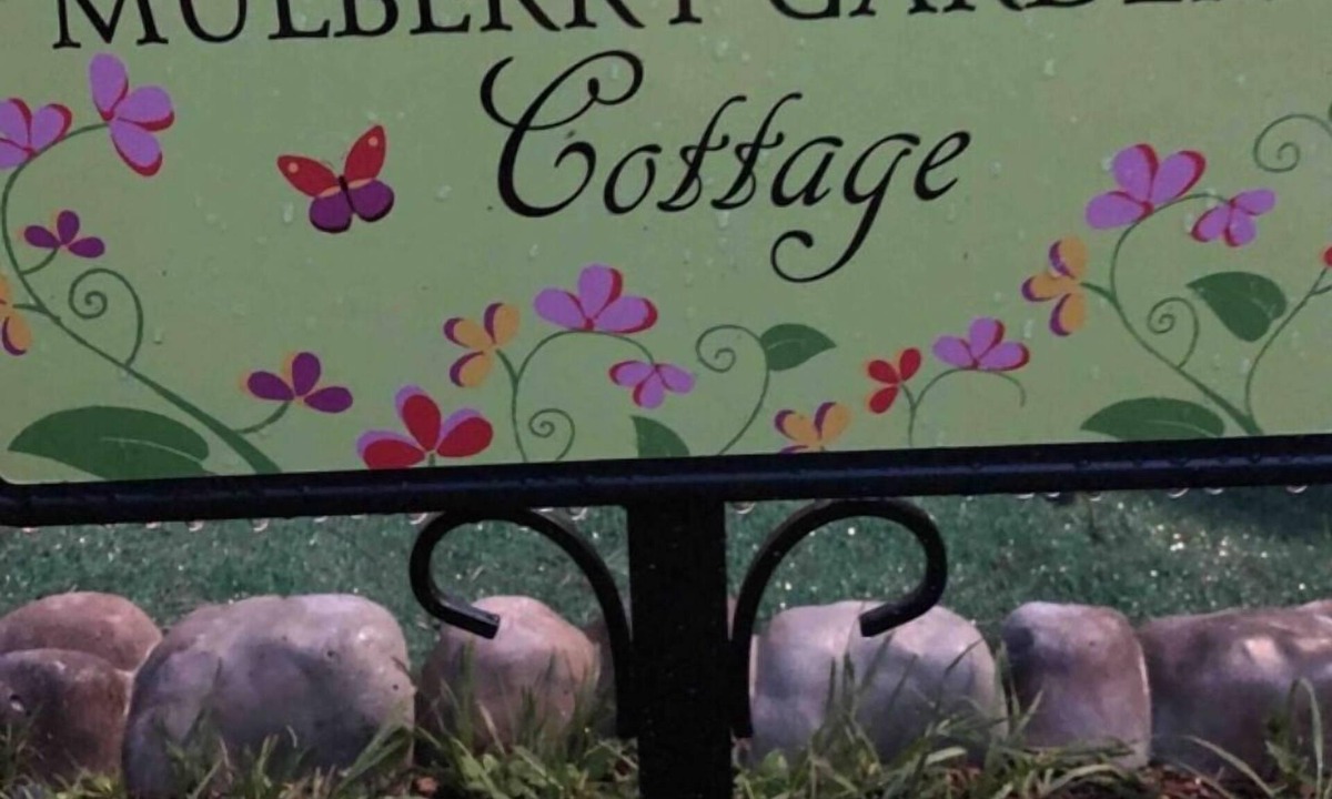 Nichols Cottage | Mulberry Garden Cottage