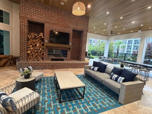 Matthews Apartment | Must Be Nice in Charlotte