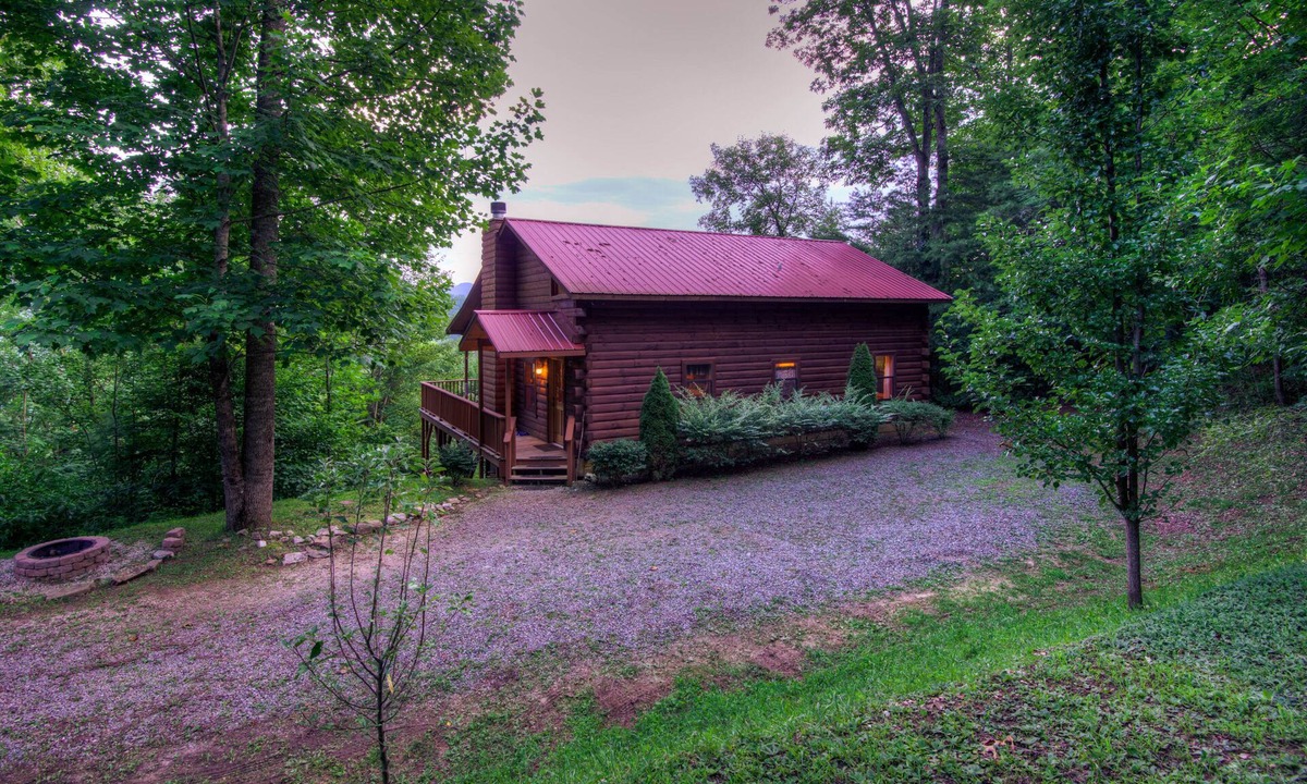 Nantahala Cabin | Nantahala Mountain Views.