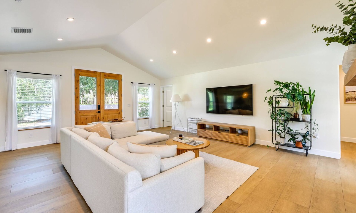 Naples House | Naples Duplex Home w/Private Pool & Lanai!