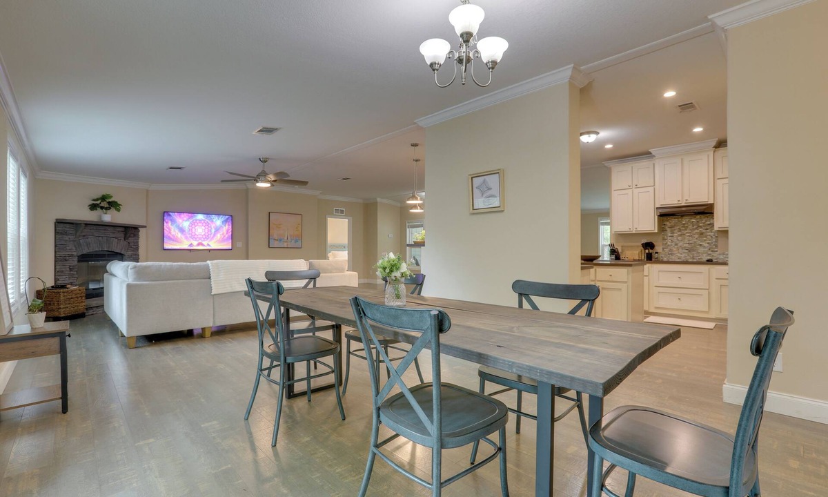 Palm City House | Nature Escape in Palm City: Group-Friendly Home