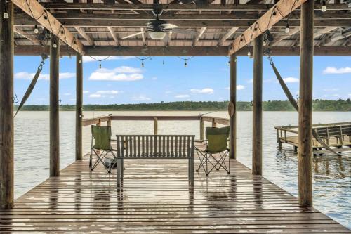 Fedhaven House | Nature's Nest Lake House