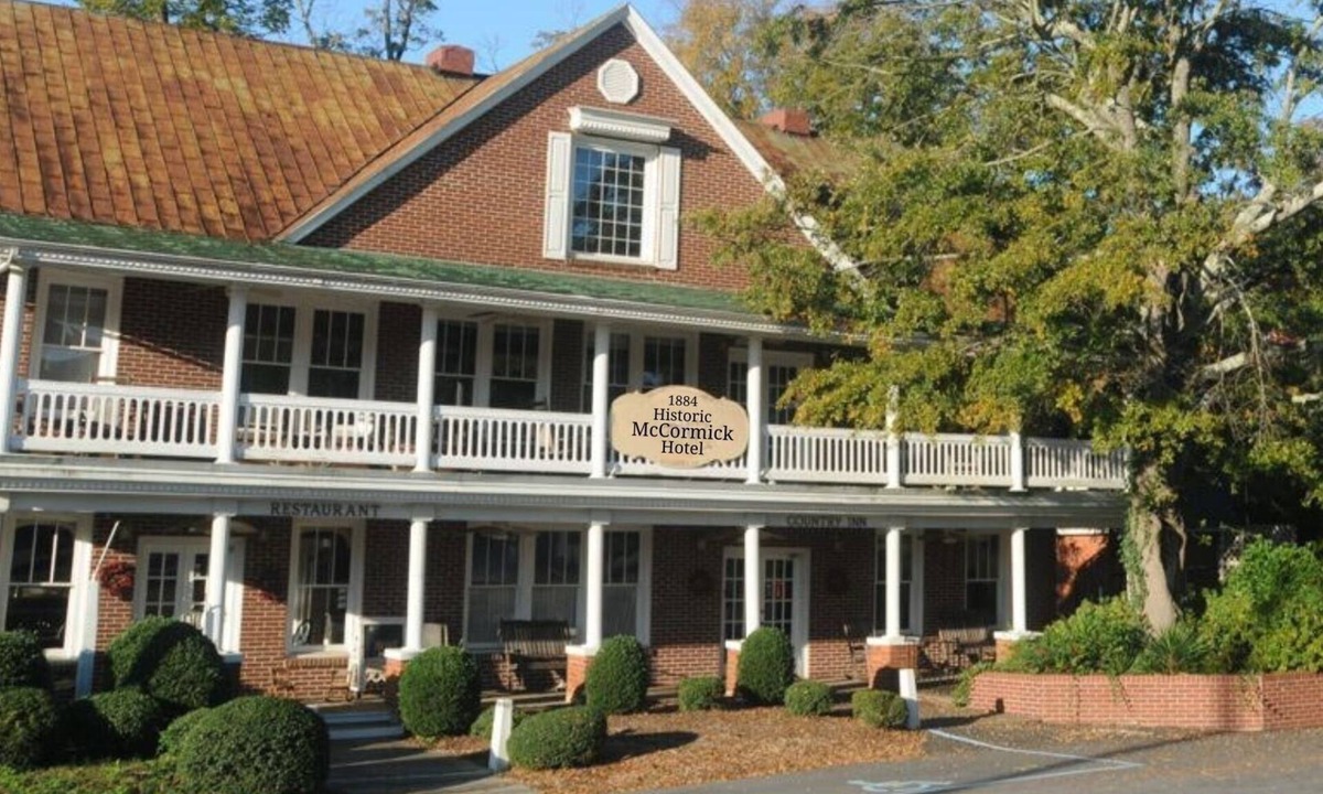 McCormick House | Near Augusta: Experience Historic Hotel Charm, Boutique Country Luxe-8 bedrooms
