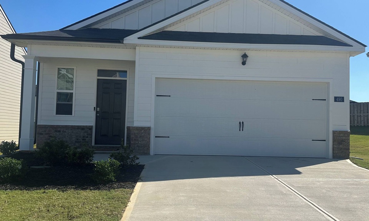 Aiken House | New 3-bed 2bathhouse near hospital, USCA ,Downtown Aiken & Stableview