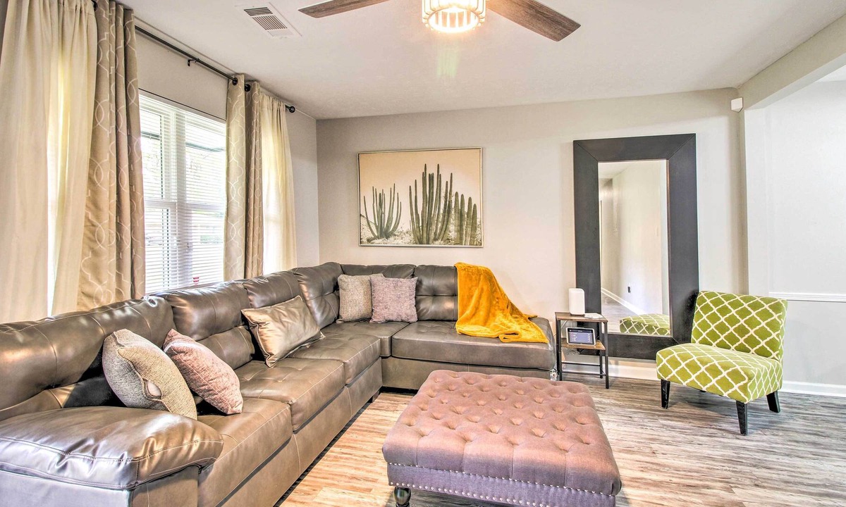 Hinesville House | NEW! Contemporary Hinesville Home w/ Fenced Yard!
