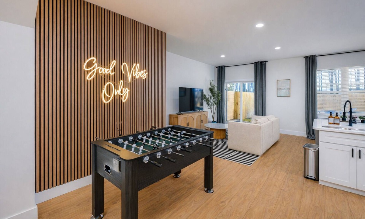 Boiling Springs House | NEW Family& Pet Friendly, 65" TV, Fire Pit, WD