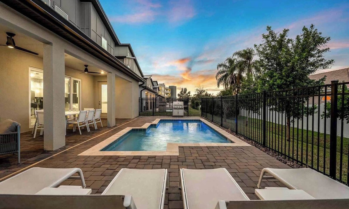 Melbourne Beach House | New Fun 6 - BR Beach Vacation Home w Themed Kids' BR | Homes by Villatel
