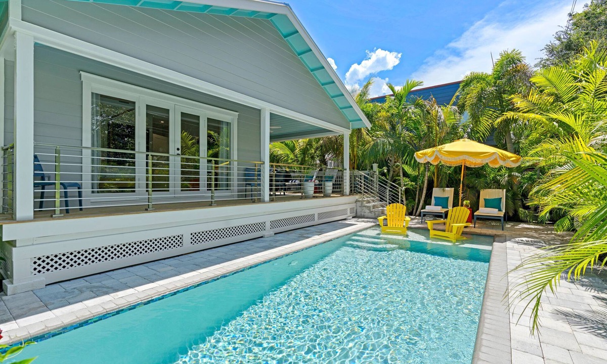 Flamingo Parks House | New Listing! Casa Vizcaya, with #1 Super Host! The best location in WPB!