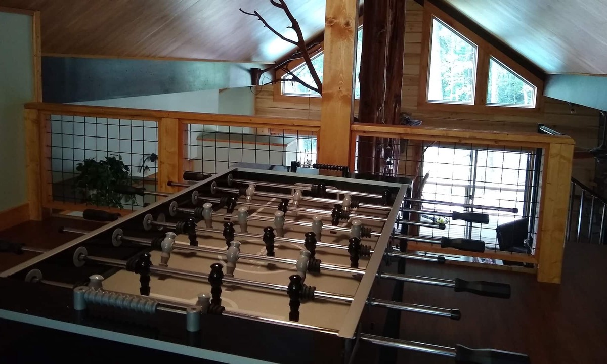Brevard House | New Luxury Tree Chalet near Dupont State Forest