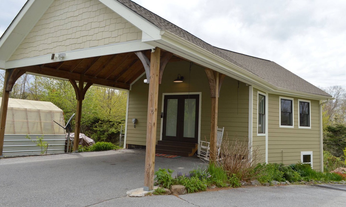 Glenville Apartment | Newly Built Private and spacious apartment